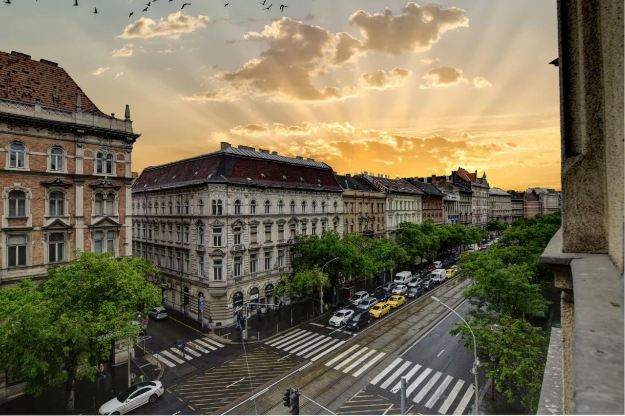 Heart Of Downtown Apartment Budapest Exterior photo