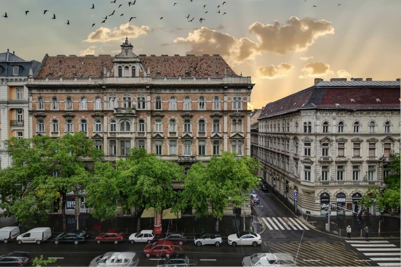 Heart Of Downtown Apartment Budapest Exterior photo