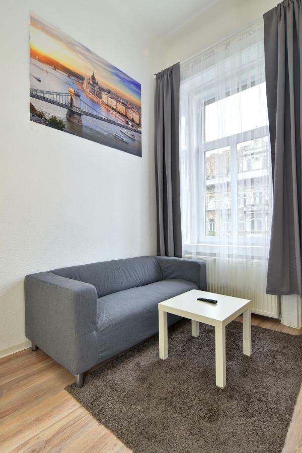 Heart Of Downtown Apartment Budapest Exterior photo